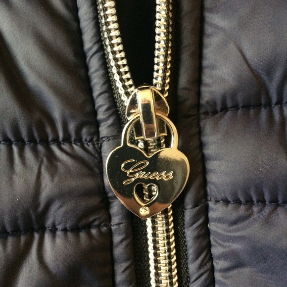 LIKE NEW!! GUESS Lightweight Puffer Navy (XS/TP) - Picture 7 of 8